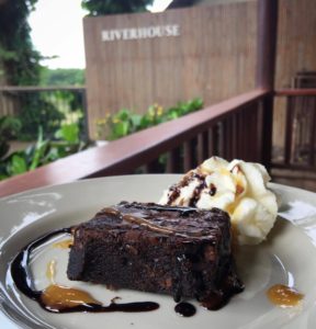 Missie Brownies at Screw & Brew